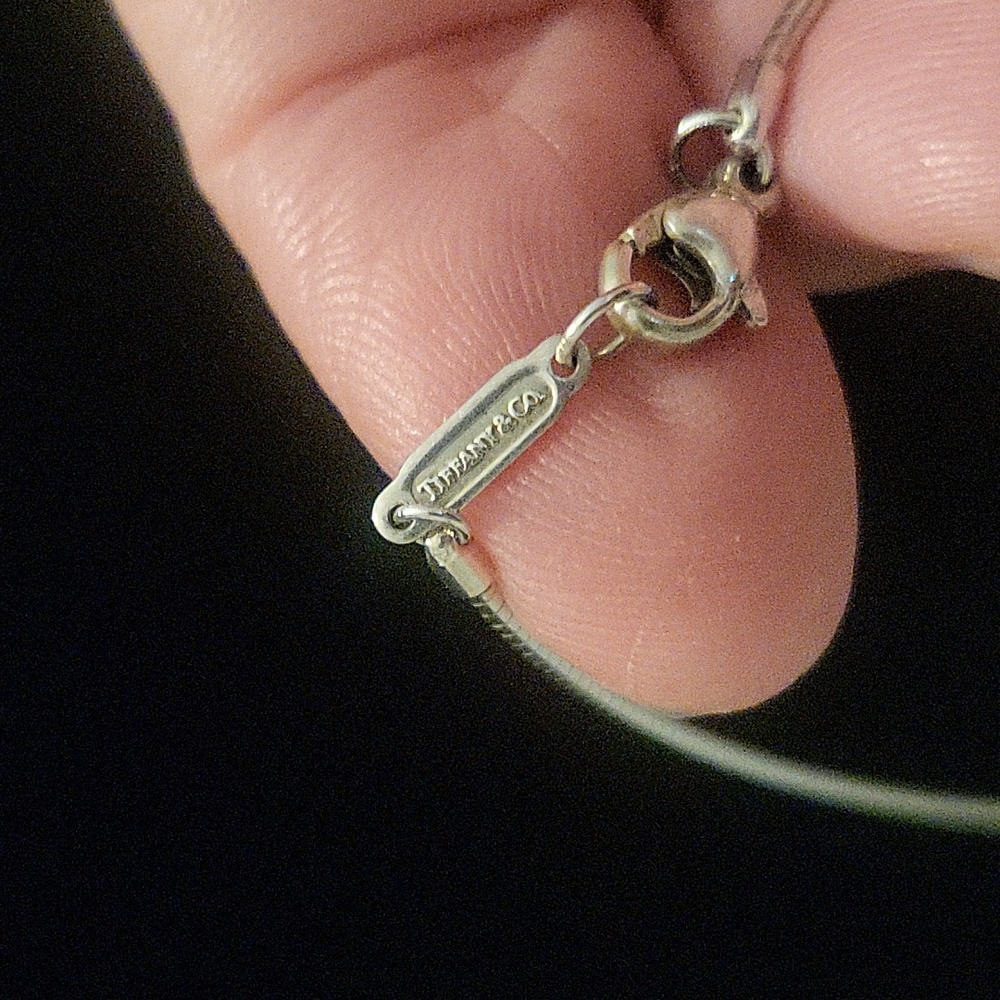 Vintage Tiffany & Co stencil cut out heart 1999 sterling necklace - Picture 3 of 3